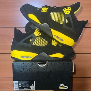 Air Jordan Retro 4 Thunder Size 8.5